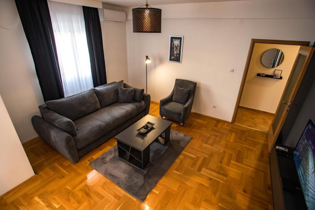 Apartment Podgorica Bagian luar foto