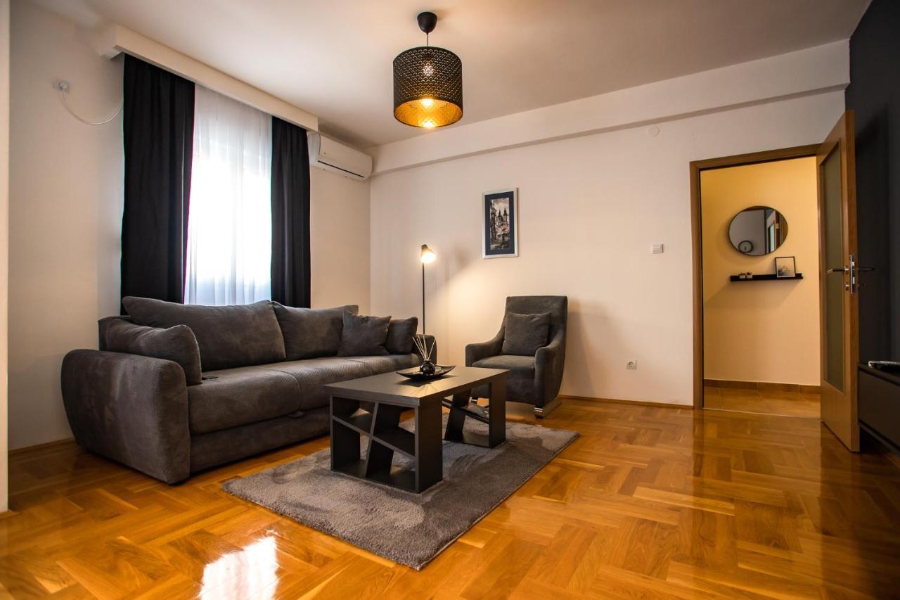 Apartment Podgorica Bagian luar foto